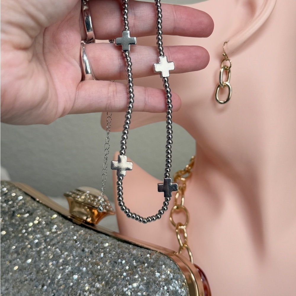 ⚜️ Minimalist Silver Cross Charm Necklace ❤️‍🔥 - Picture 4 of 7